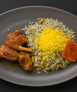 باقالی‌پلو با ماهیچه کالانتر؛ برنج ایرانی معطر با شوید و باقالی تازه، سرو همراه ماهیچه گوسفندی آرام‌پز، ته‌دیگ طلایی و زعفران. انتخابی اصیل و مجلسی.